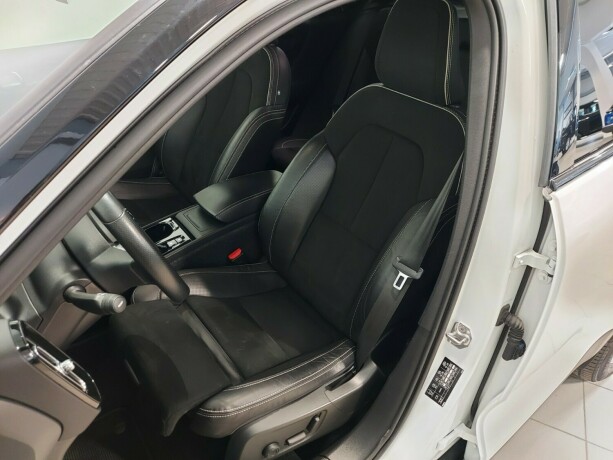 volvo-xc-40-diesel-2021-big-22