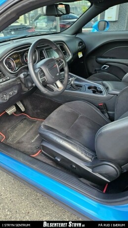 dodge-challenger-bensin-2015-big-29