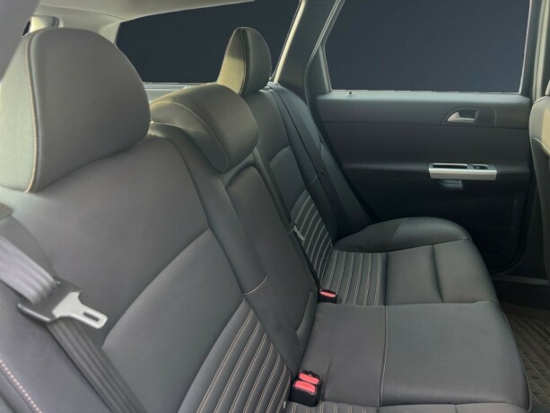 volvo-v50-diesel-2011-big-12