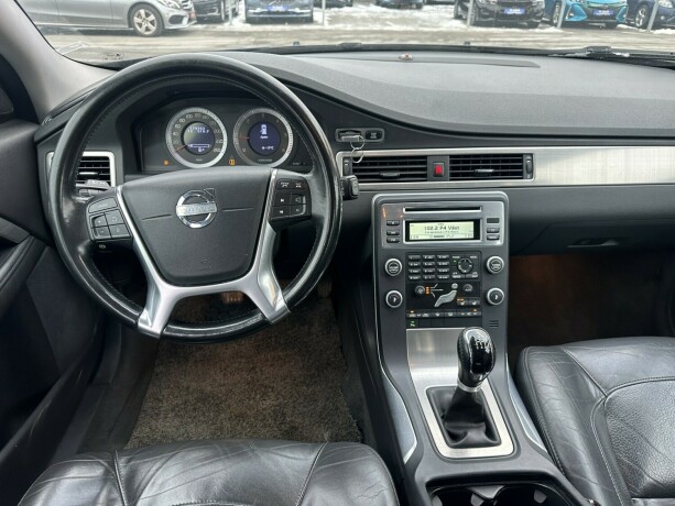 volvo-v70-diesel-2011-big-8