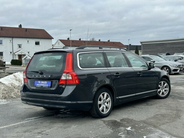 volvo-v70-diesel-2011-big-3