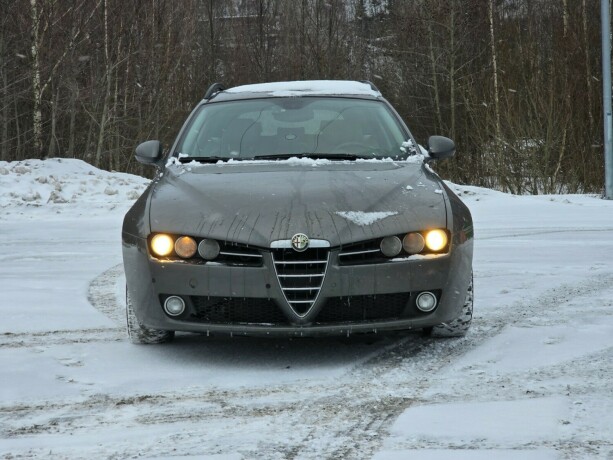 alfa-romeo-159-sportwagon-diesel-2007-big-1