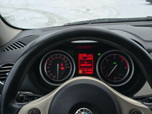 alfa-romeo-159-sportwagon-diesel-2007-big-13