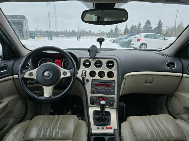 alfa-romeo-159-sportwagon-diesel-2007-big-12