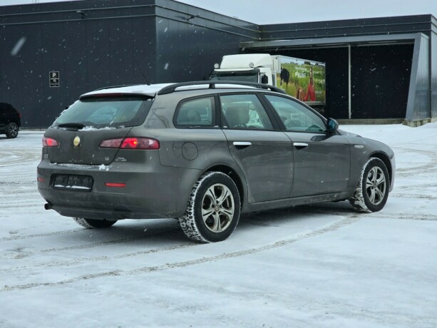 alfa-romeo-159-sportwagon-diesel-2007-big-4