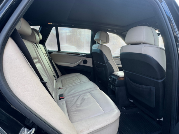 bmw-x5-diesel-2010-big-13