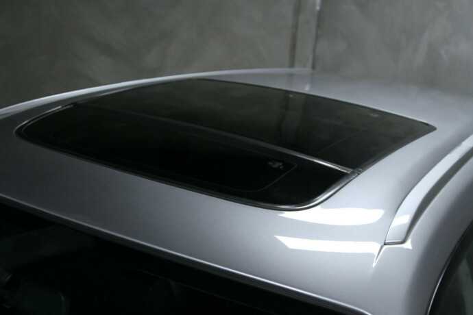 subaru-legacy-bensin-2009-big-17