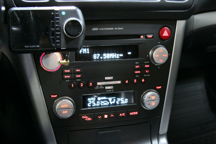 subaru-legacy-bensin-2009-big-9