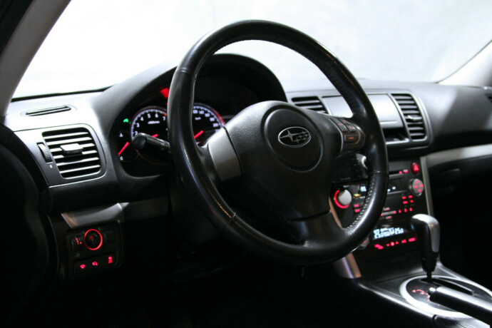 subaru-legacy-bensin-2009-big-11