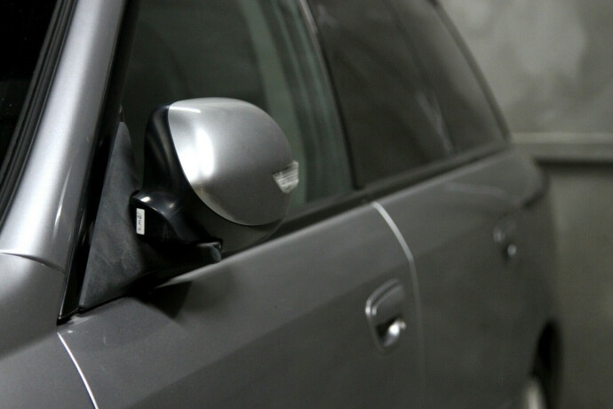 subaru-legacy-bensin-2009-big-16