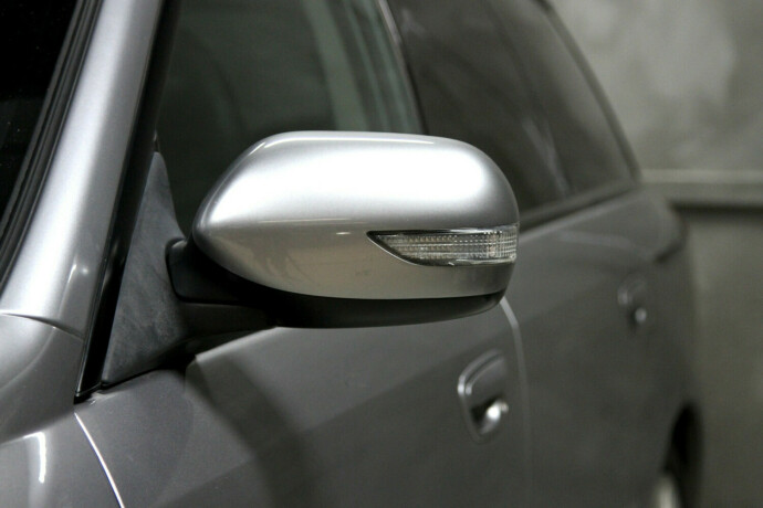 subaru-legacy-bensin-2009-big-15