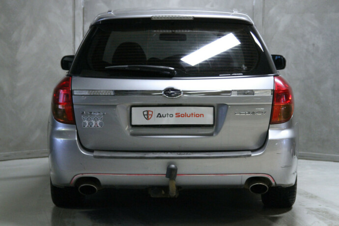 subaru-legacy-bensin-2009-big-3