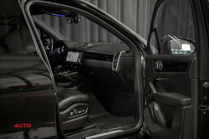 porsche-cayenne-elektrisitetbensin-2021-big-24