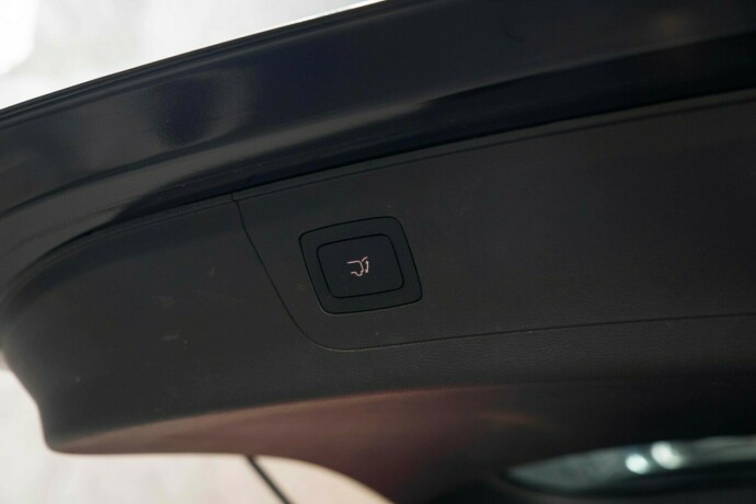 maxus-euniq-5-elektrisitet-2021-big-12