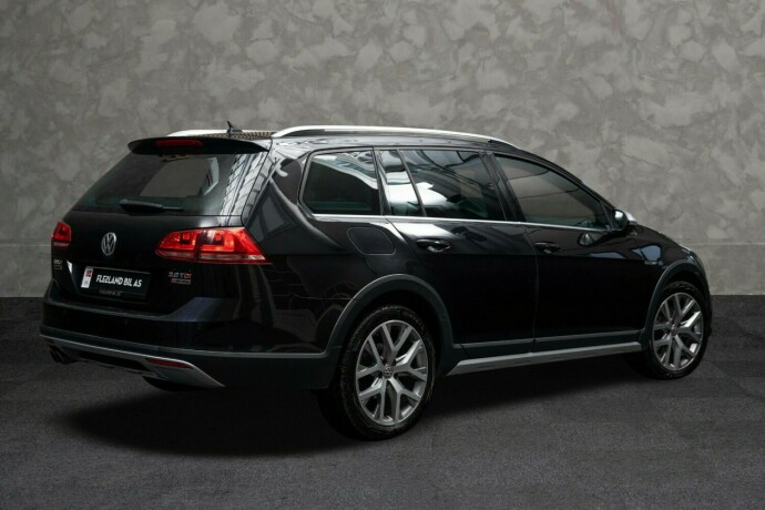 volkswagen-golf-alltrack-diesel-2016-big-6