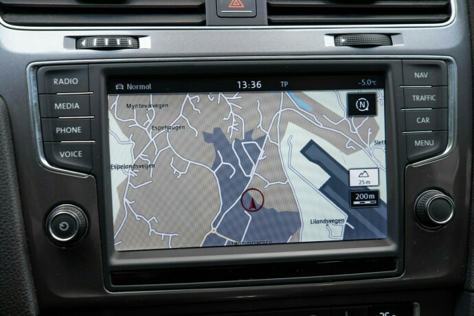 volkswagen-golf-alltrack-diesel-2016-big-19