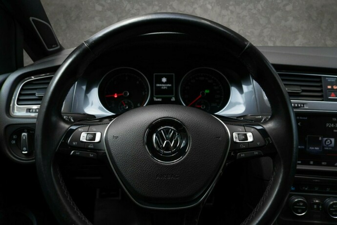 volkswagen-golf-alltrack-diesel-2016-big-12