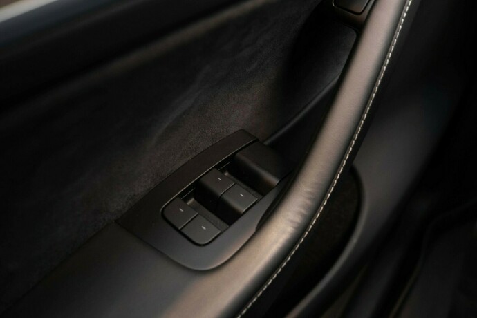 tesla-model-y-elektrisitet-2023-big-21