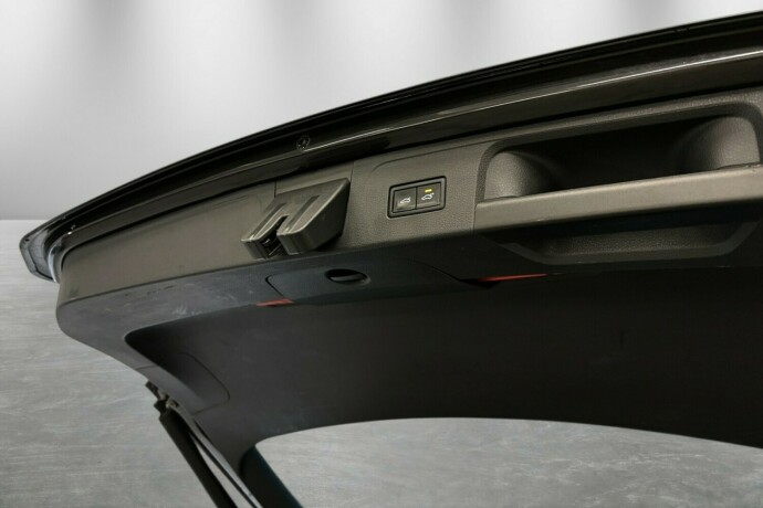 volkswagen-passat-elektrisitetbensin-2018-big-12