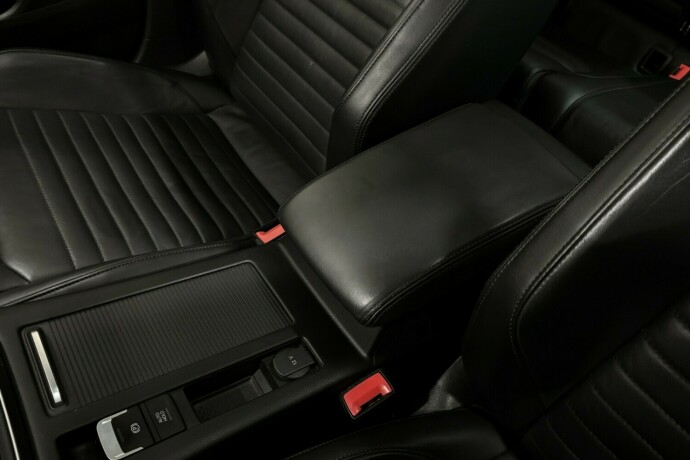 volkswagen-passat-elektrisitetbensin-2018-big-37