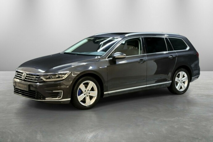 volkswagen-passat-elektrisitetbensin-2018-big-1