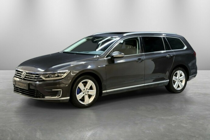 volkswagen-passat-elektrisitetbensin-2018-big-0