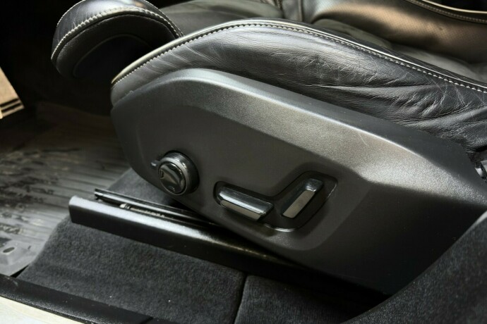 volvo-xc-60-elektrisitetbensin-2019-big-24