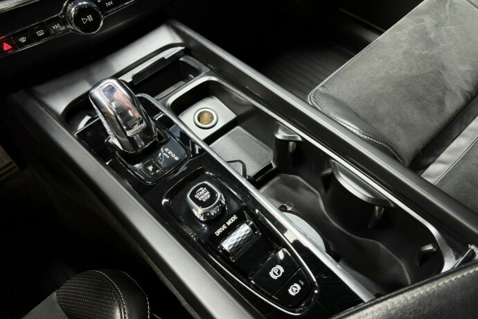 volvo-xc-60-elektrisitetbensin-2019-big-36