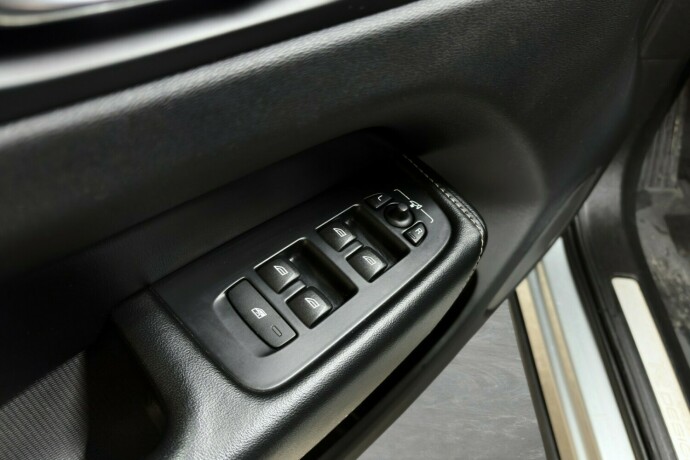 volvo-xc-60-elektrisitetbensin-2019-big-22