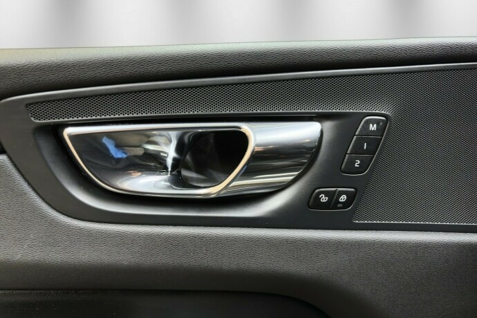 volvo-xc-60-elektrisitetbensin-2019-big-23