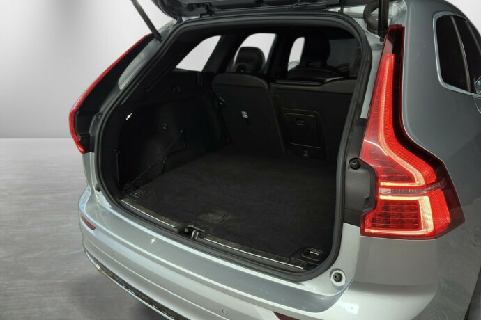 volvo-xc-60-elektrisitetbensin-2019-big-12