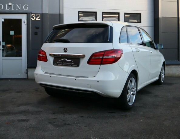 mercedes-benz-b-klasse-elektrisitet-2014-big-3