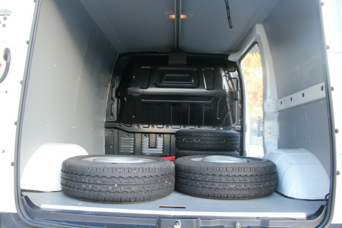 maxus-e-deliver-3-elektrisitet-2020-big-5