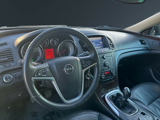 opel-insignia-bensin-2012-big-10