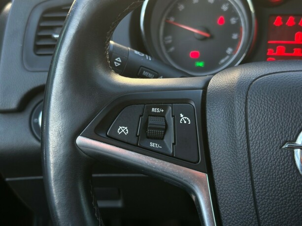 opel-insignia-bensin-2012-big-17