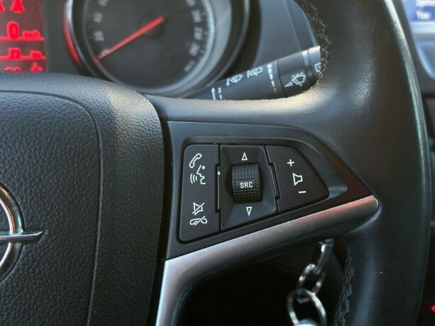 opel-insignia-bensin-2012-big-18