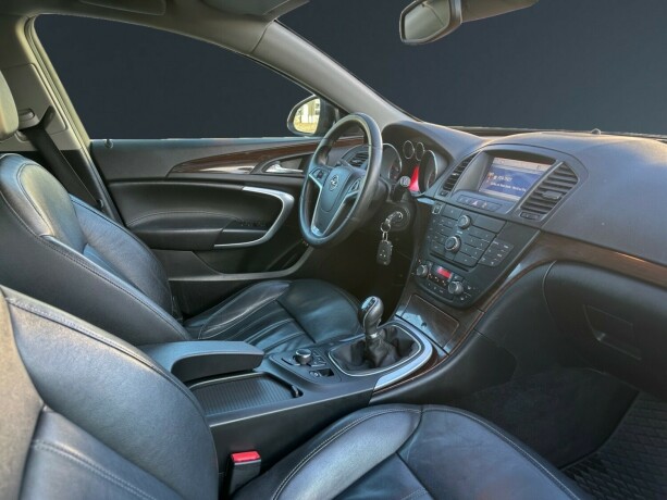 opel-insignia-bensin-2012-big-12