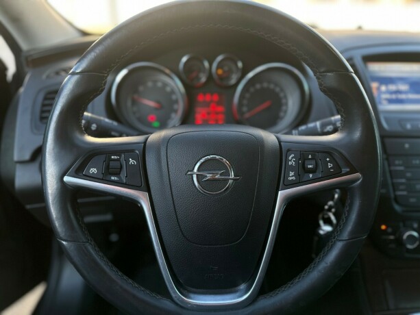 opel-insignia-bensin-2012-big-16