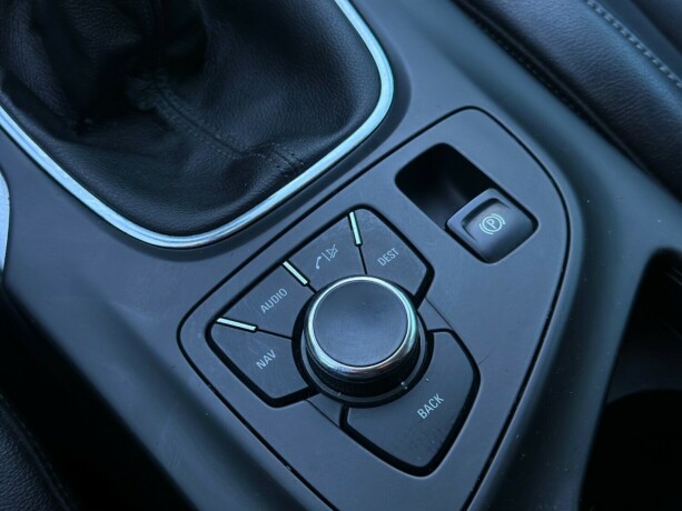 opel-insignia-bensin-2012-big-20