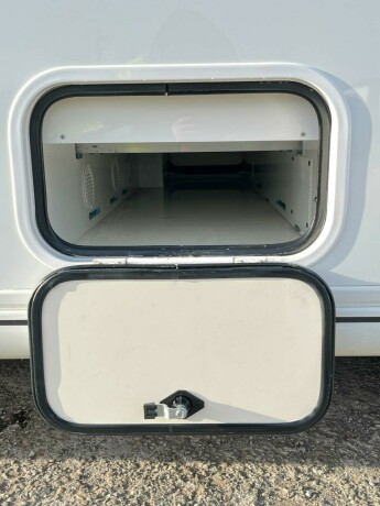 autostar-prestige-design-edition-i790lj-topputgave-2-enkle-senger-senkeseng-diesel-2021-big-17