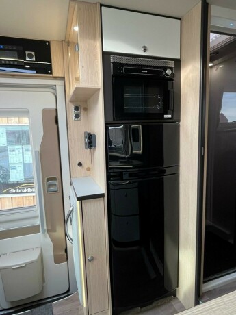 autostar-prestige-design-edition-i790lj-topputgave-2-enkle-senger-senkeseng-diesel-2021-big-56