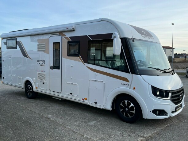 autostar-prestige-design-edition-i790lj-topputgave-2-enkle-senger-senkeseng-diesel-2021-big-2