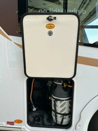 autostar-prestige-design-edition-i790lj-topputgave-2-enkle-senger-senkeseng-diesel-2021-big-8