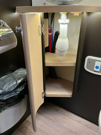 autostar-prestige-design-edition-i790lj-topputgave-2-enkle-senger-senkeseng-diesel-2021-big-79