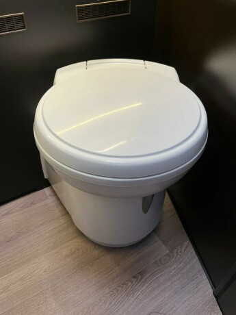 autostar-prestige-design-edition-i790lj-topputgave-2-enkle-senger-senkeseng-diesel-2021-big-81