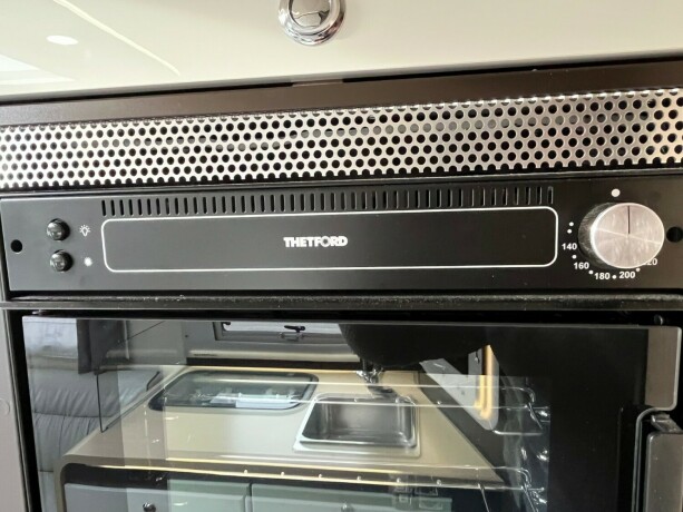 autostar-prestige-design-edition-i790lj-topputgave-2-enkle-senger-senkeseng-diesel-2021-big-60