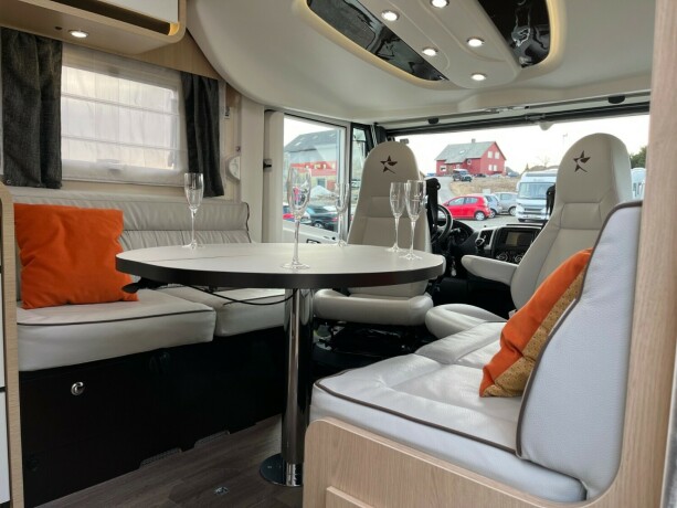 autostar-prestige-design-edition-i790lj-topputgave-2-enkle-senger-senkeseng-diesel-2021-big-35