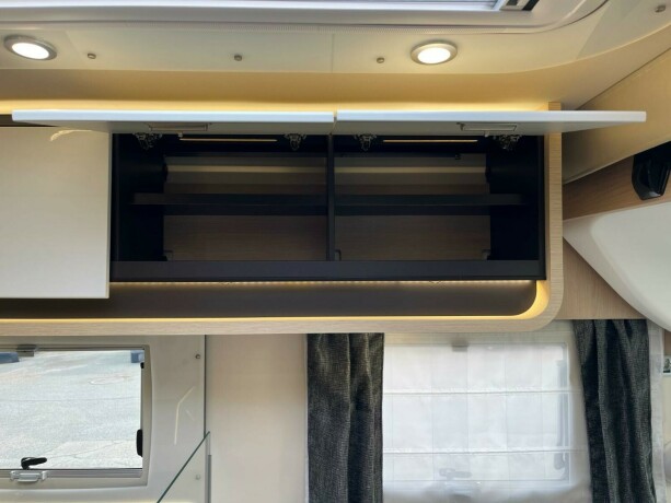 autostar-prestige-design-edition-i790lj-topputgave-2-enkle-senger-senkeseng-diesel-2021-big-39