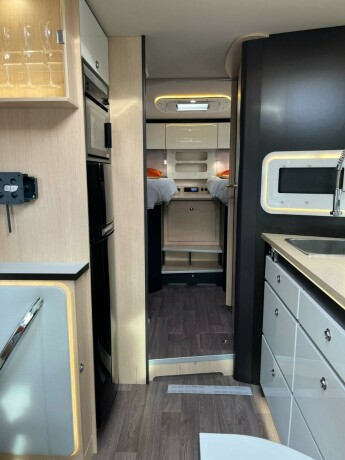 autostar-prestige-design-edition-i790lj-topputgave-2-enkle-senger-senkeseng-diesel-2021-big-66