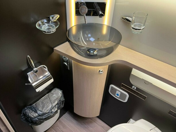 autostar-prestige-design-edition-i790lj-topputgave-2-enkle-senger-senkeseng-diesel-2021-big-77